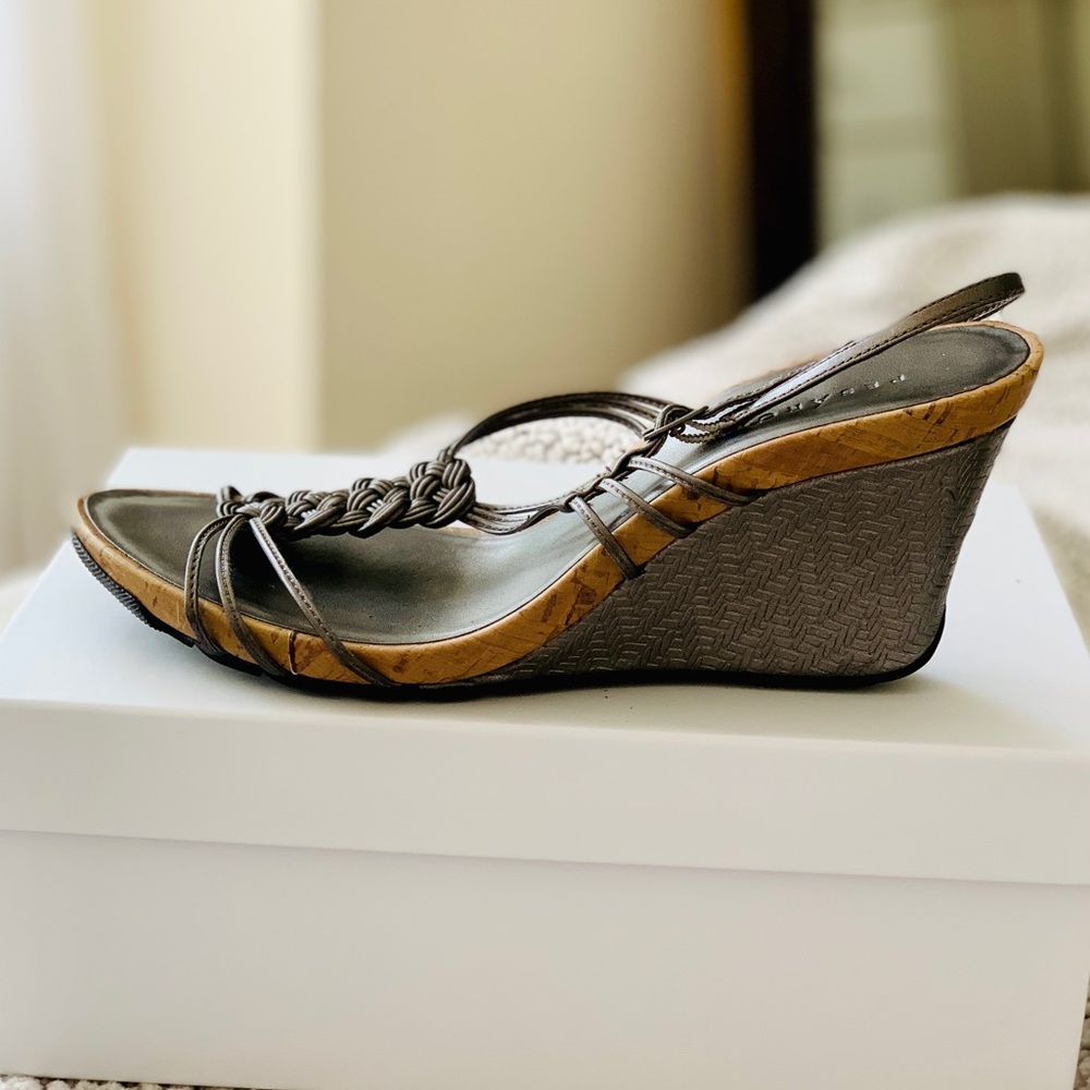 NWOT. Pesaro Wedge Sandal, Sz 10.